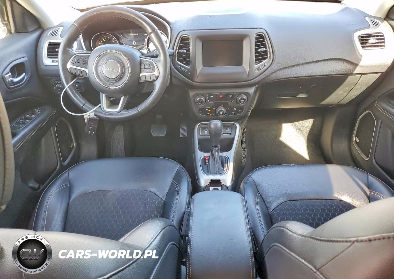 2018 Jeep Compass Latitude VIN:3C4NJCBB6JT186554 - 8