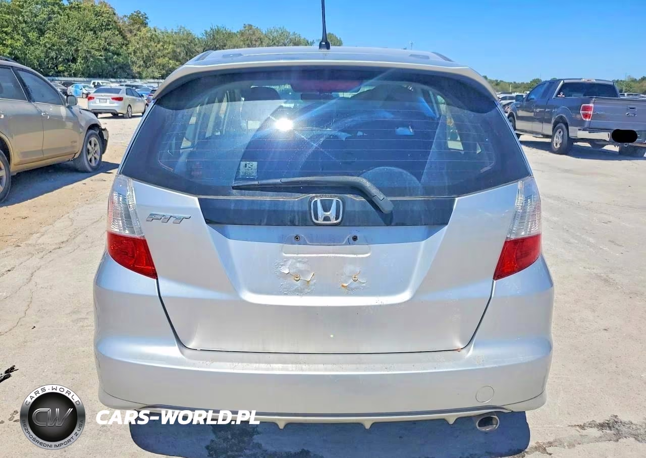 2013 Honda Fit Sport VIN:JHMGE8H50DC053847 - 6