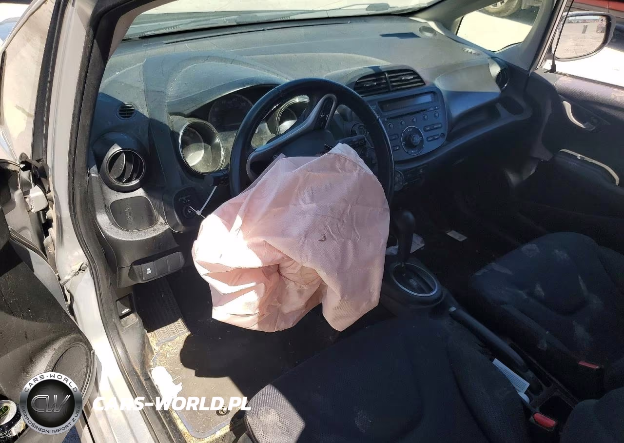 2013 Honda Fit Sport VIN:JHMGE8H50DC053847 - 8