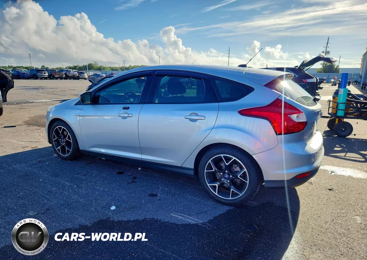 2014 Ford Focus Se VIN:1FADP3K23EL221861 - 2