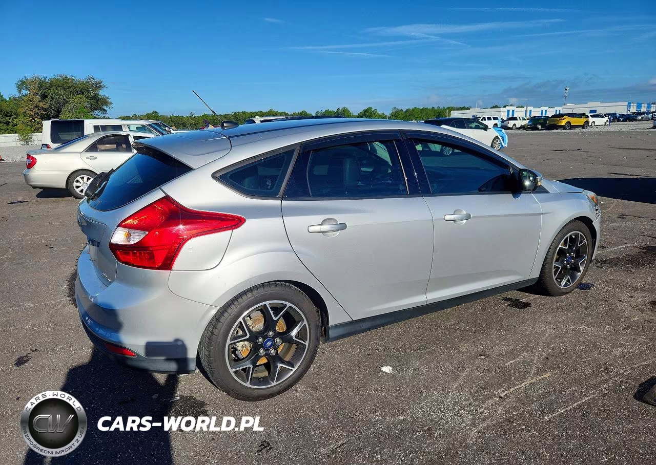 2014 Ford Focus Se VIN:1FADP3K23EL221861 - 3