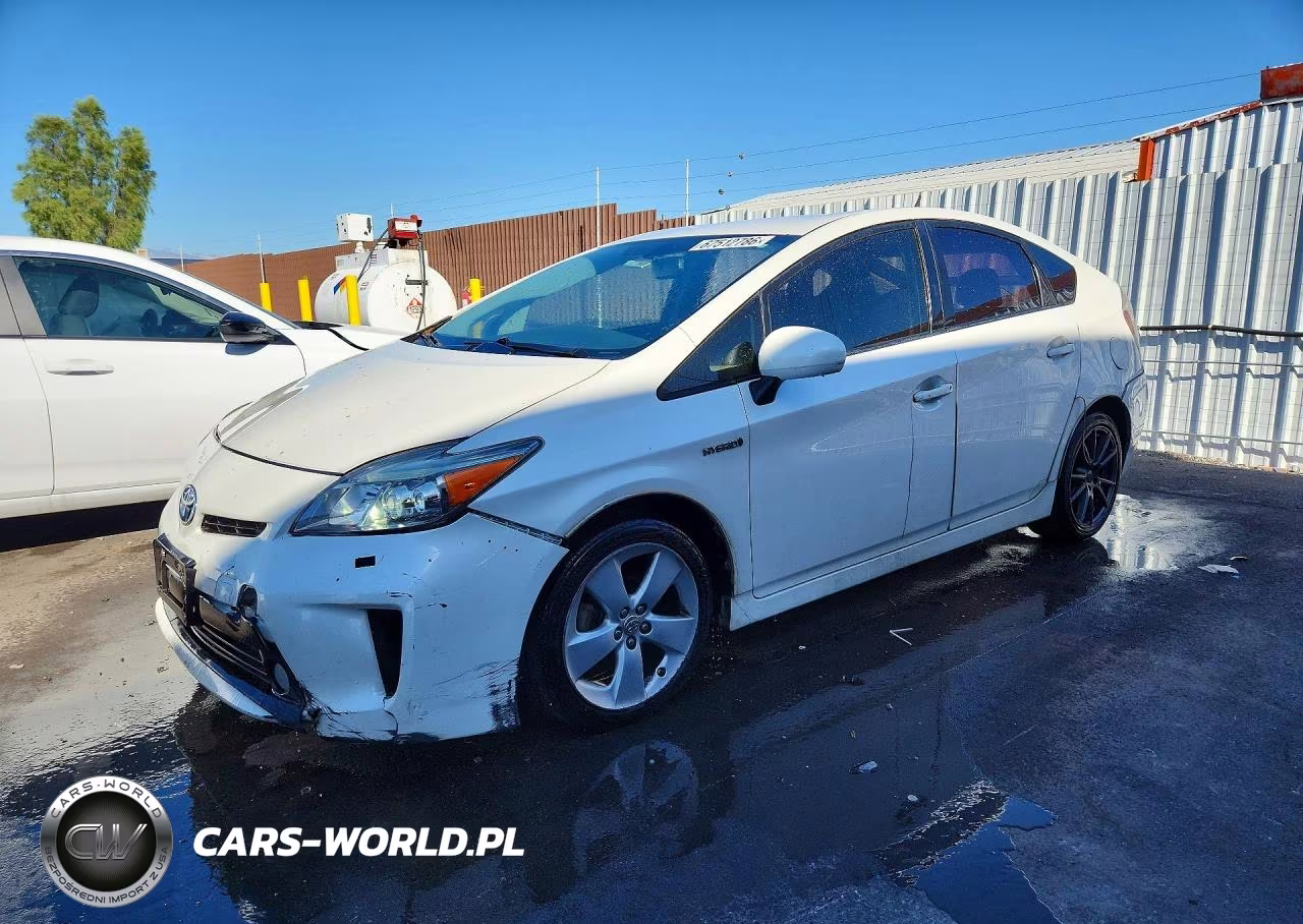 2014 Toyota Prius Five – zdjęcie 1 z 12