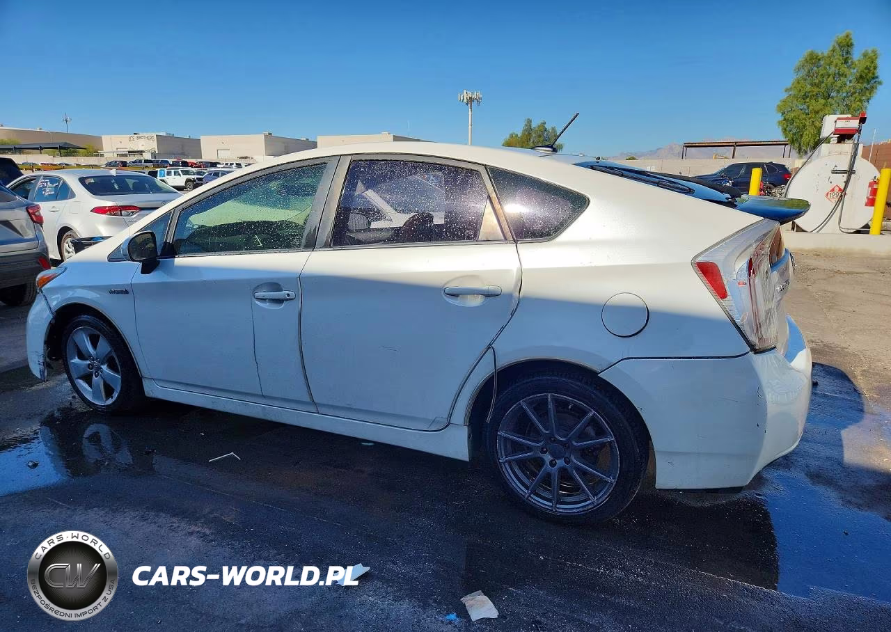 2014 Toyota Prius Five VIN:JTDKN3DU1E0378523 - 2