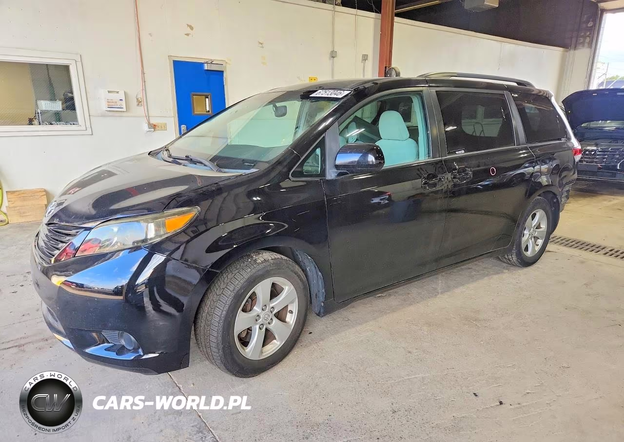 2013 Toyota Sienna Le