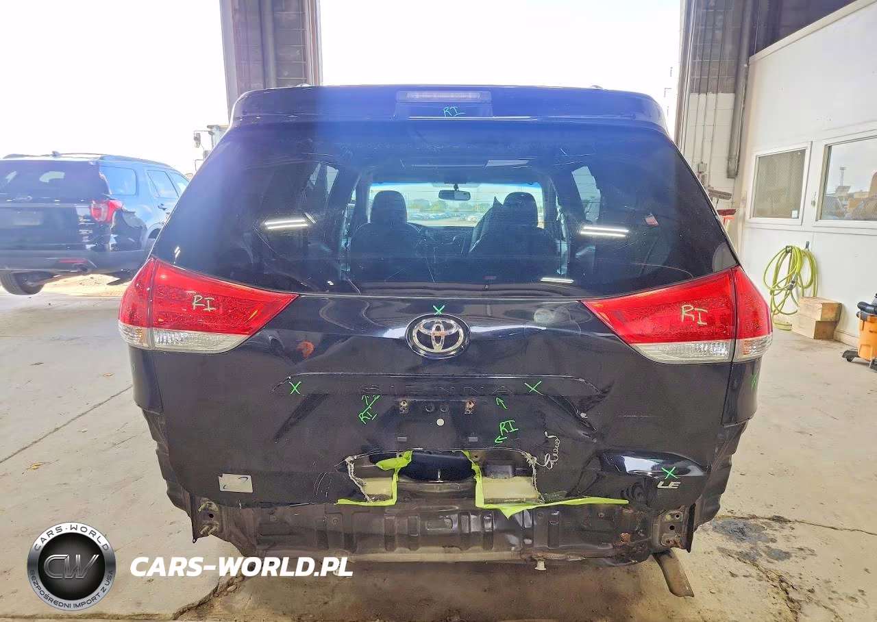 2013 Toyota Sienna Le VIN:5TDKK3DC5DS353281 - 6