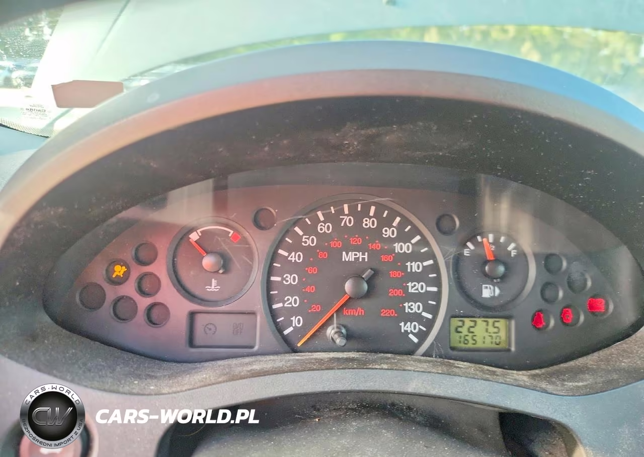 2005 Ford Focus Zx3 VIN:3FAHP31N15R125919 - 9