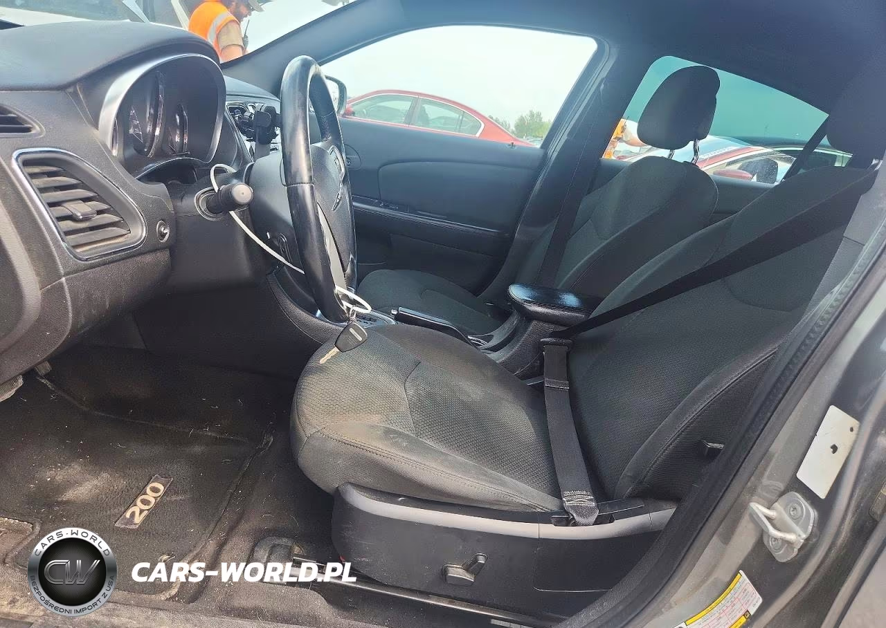 2012 Chrysler 200 Touring VIN:1C3CCBBB7CN119173 - 7