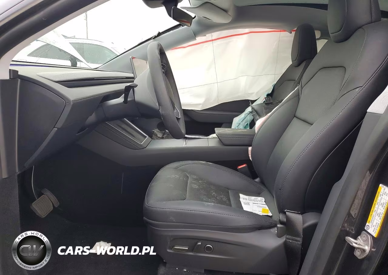 2026 Tesla Model Y VIN:7SAYGDED1TF431134 - 7