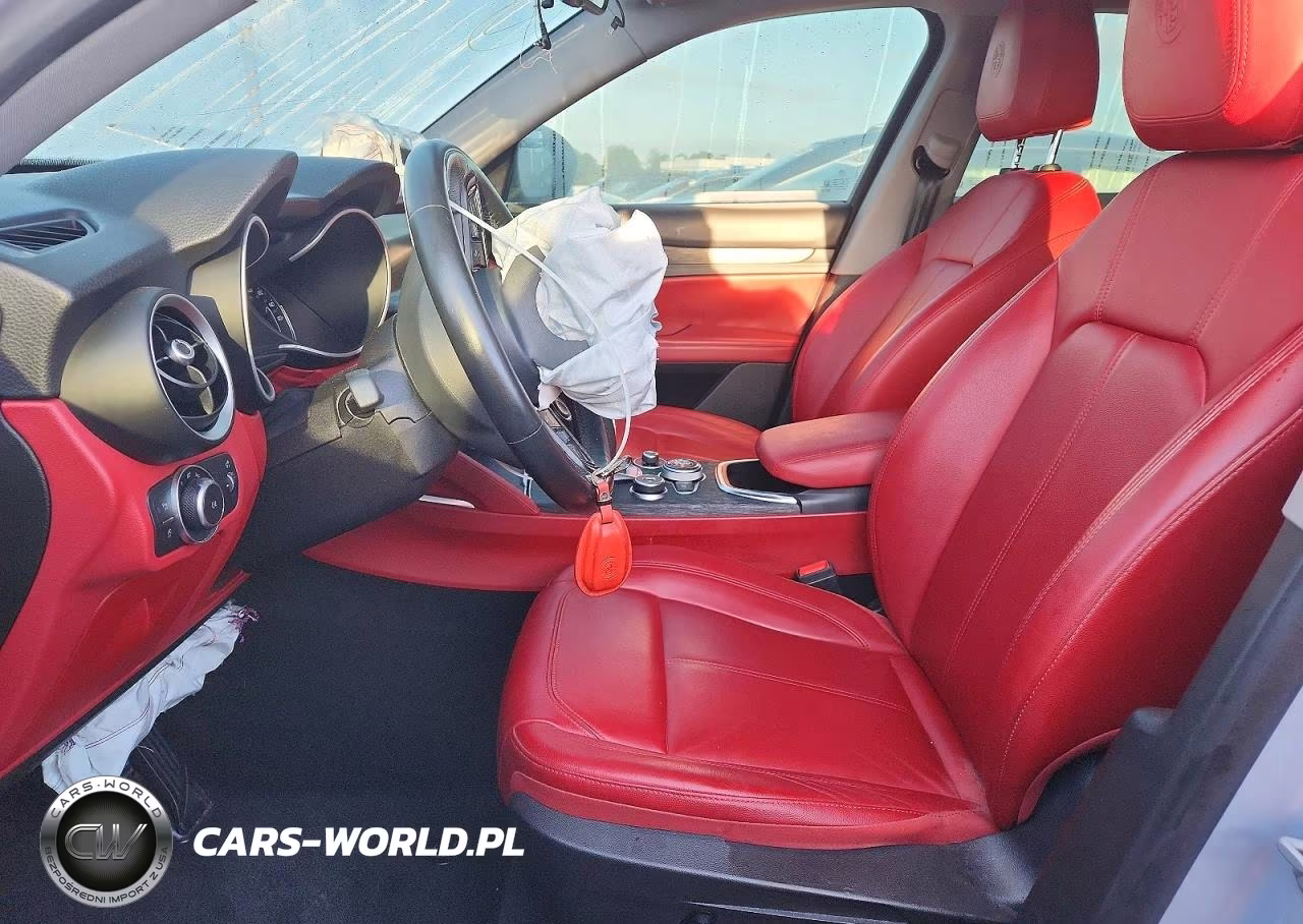 2020 Alfa Romeo Stelvio VIN:ZASPAJAN9L7C98658 - 7