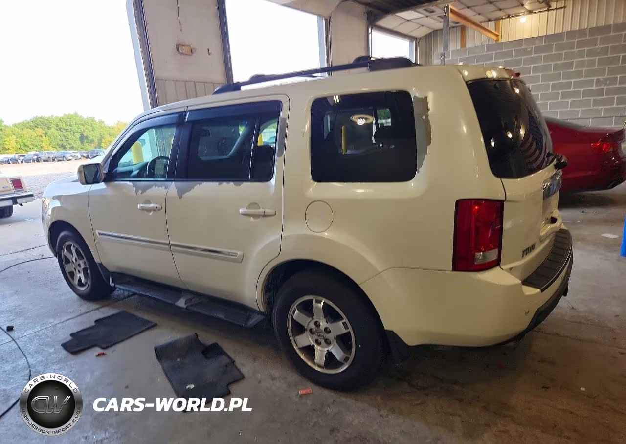 2011 Honda Pilot Touring VIN:5FNYF4H92BB049121 - 2