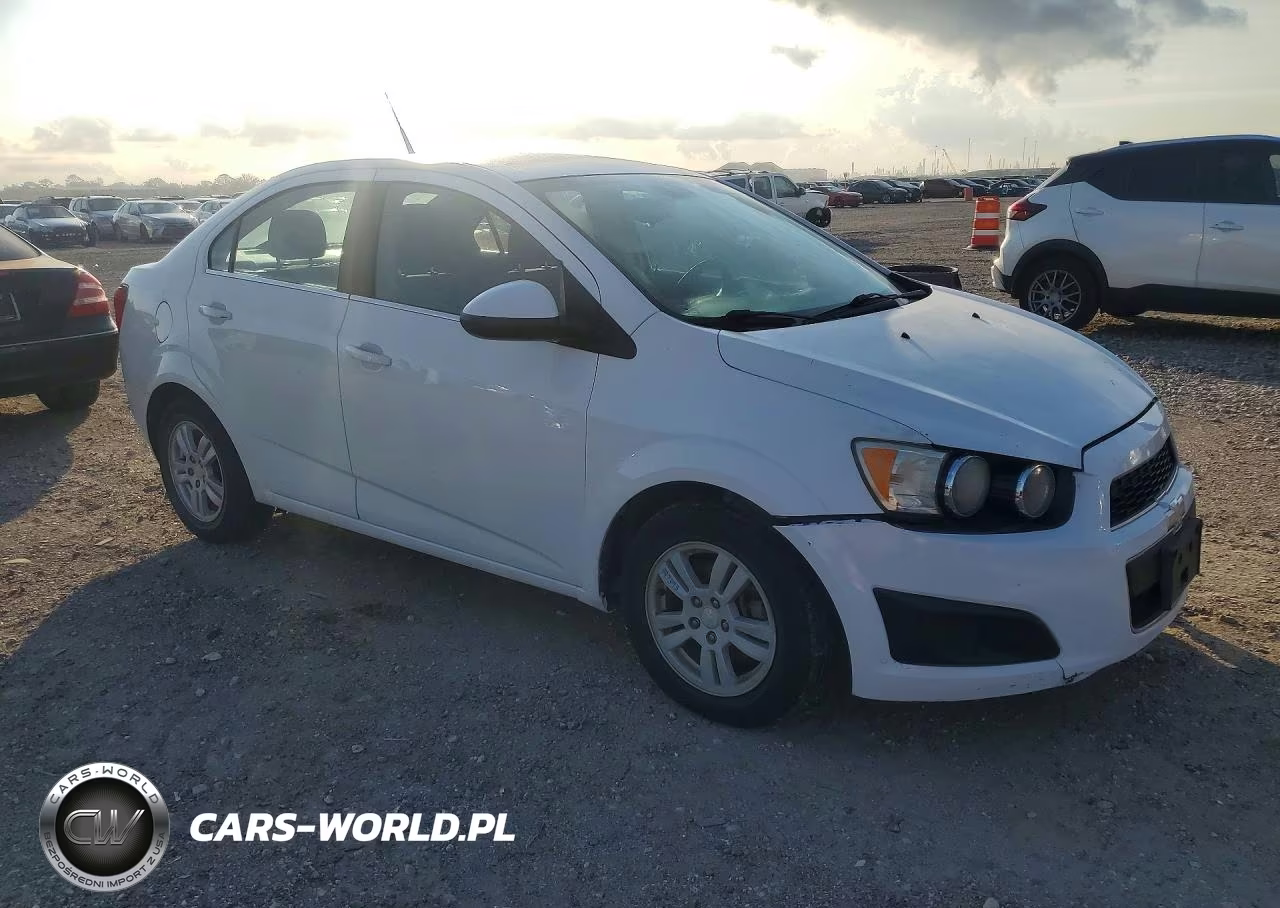 2013 Chevrolet Sonic Lt VIN:1G1JC5SHXD4186441 - 4
