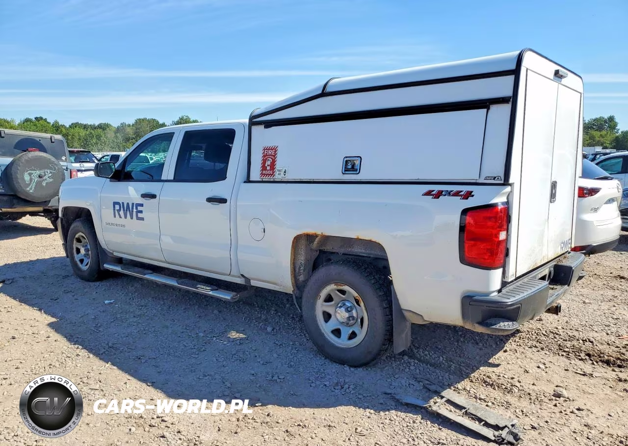 2018 Chevrolet Silverado K1500 VIN:1GCUKNEC2JF152470 - 2