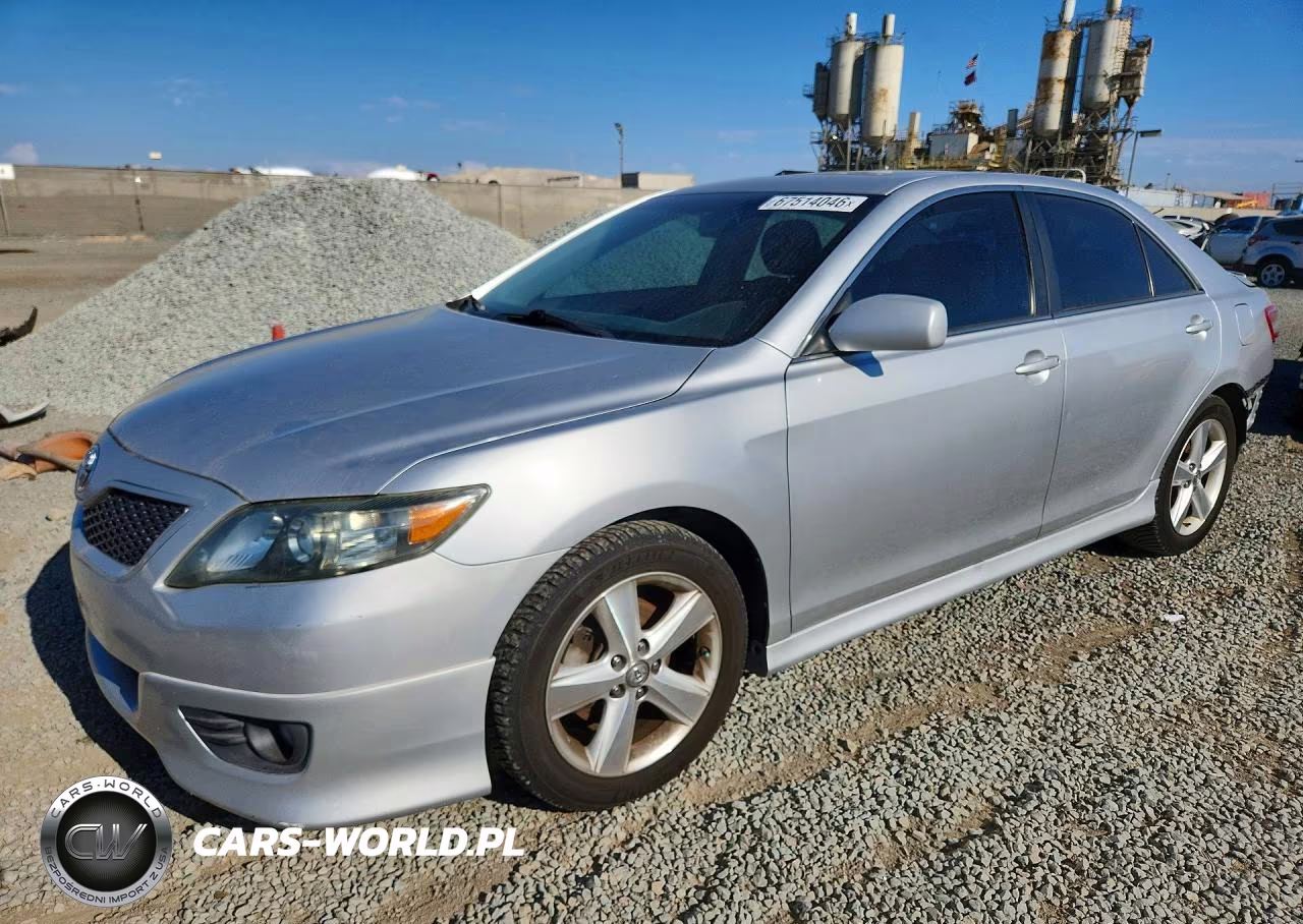 2011 Toyota Camry Se V6 – zdjęcie 1 z 12