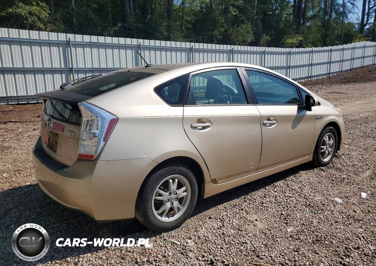 2011 Toyota Prius Two VIN:JTDKN3DU3B1447377 - 3