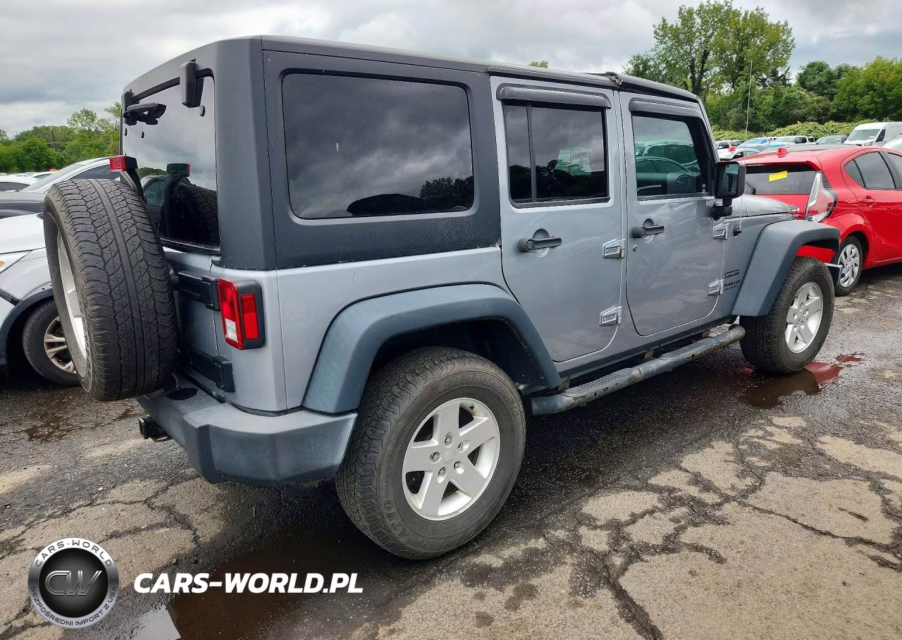 2016 Jeep Wrangler Unlimited Sport VIN:1C4BJWDG2GL133741 - 3