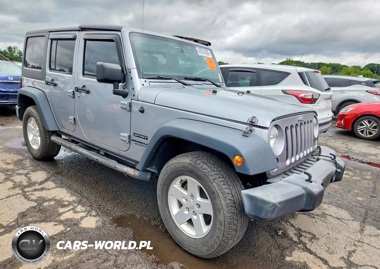 2016 Jeep Wrangler Unlimited Sport VIN:1C4BJWDG2GL133741 - 4