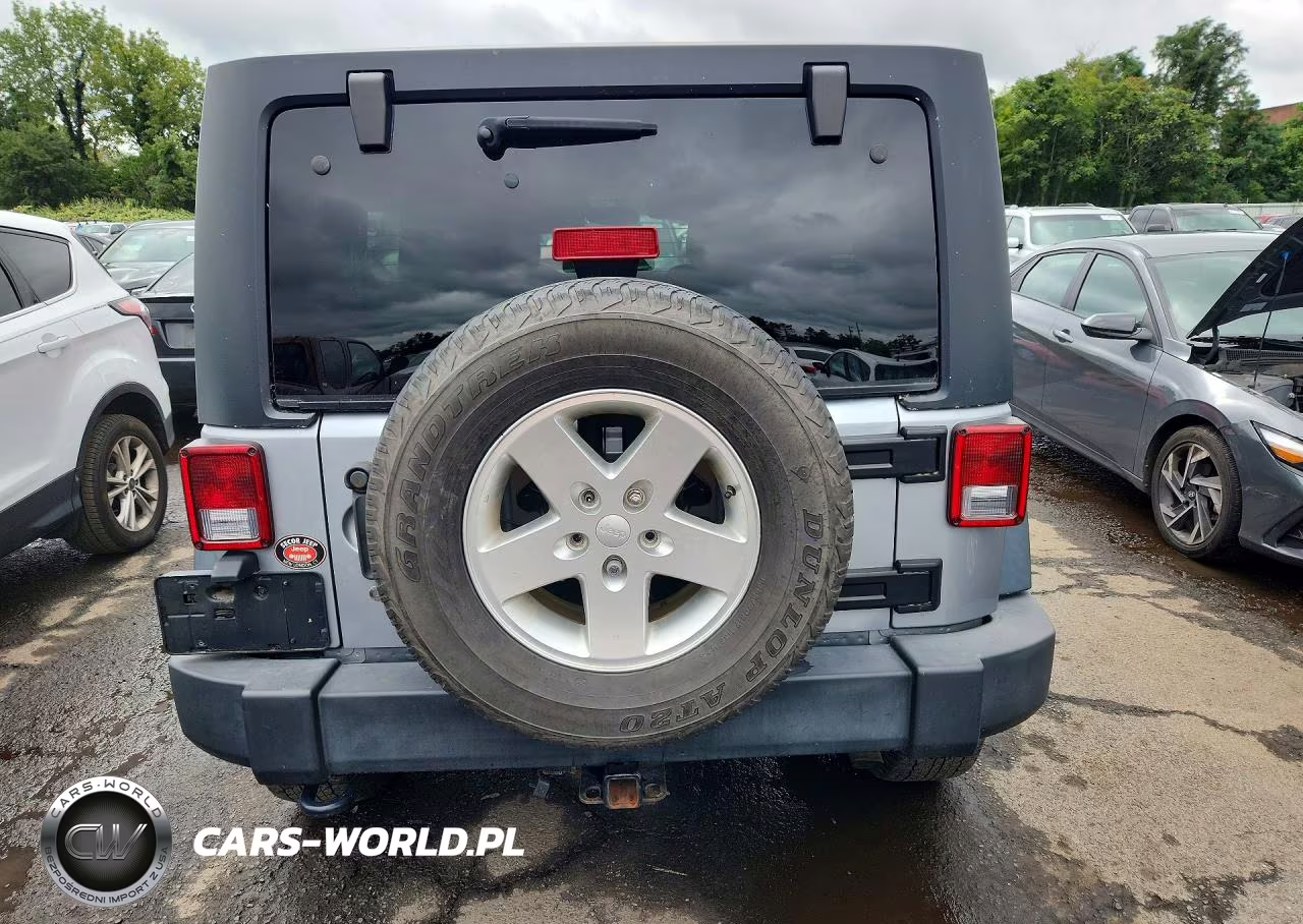 2016 Jeep Wrangler Unlimited Sport VIN:1C4BJWDG2GL133741 - 6