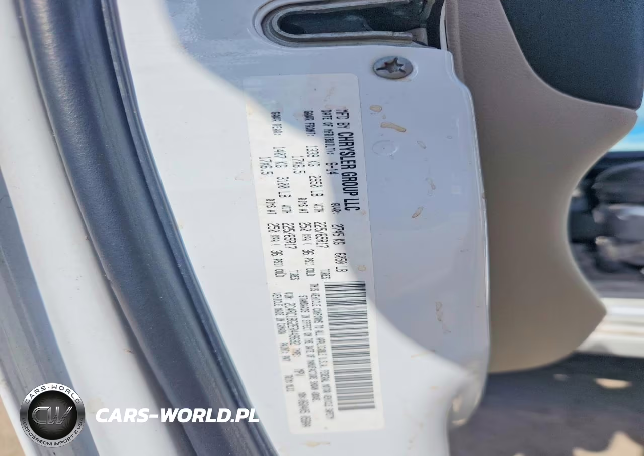 2014 Chrysler Town & Country Touring VIN:2C4RC1BG2ER449692 - 14