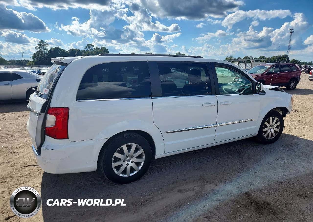 2014 Chrysler Town & Country Touring VIN:2C4RC1BG2ER449692 - 3