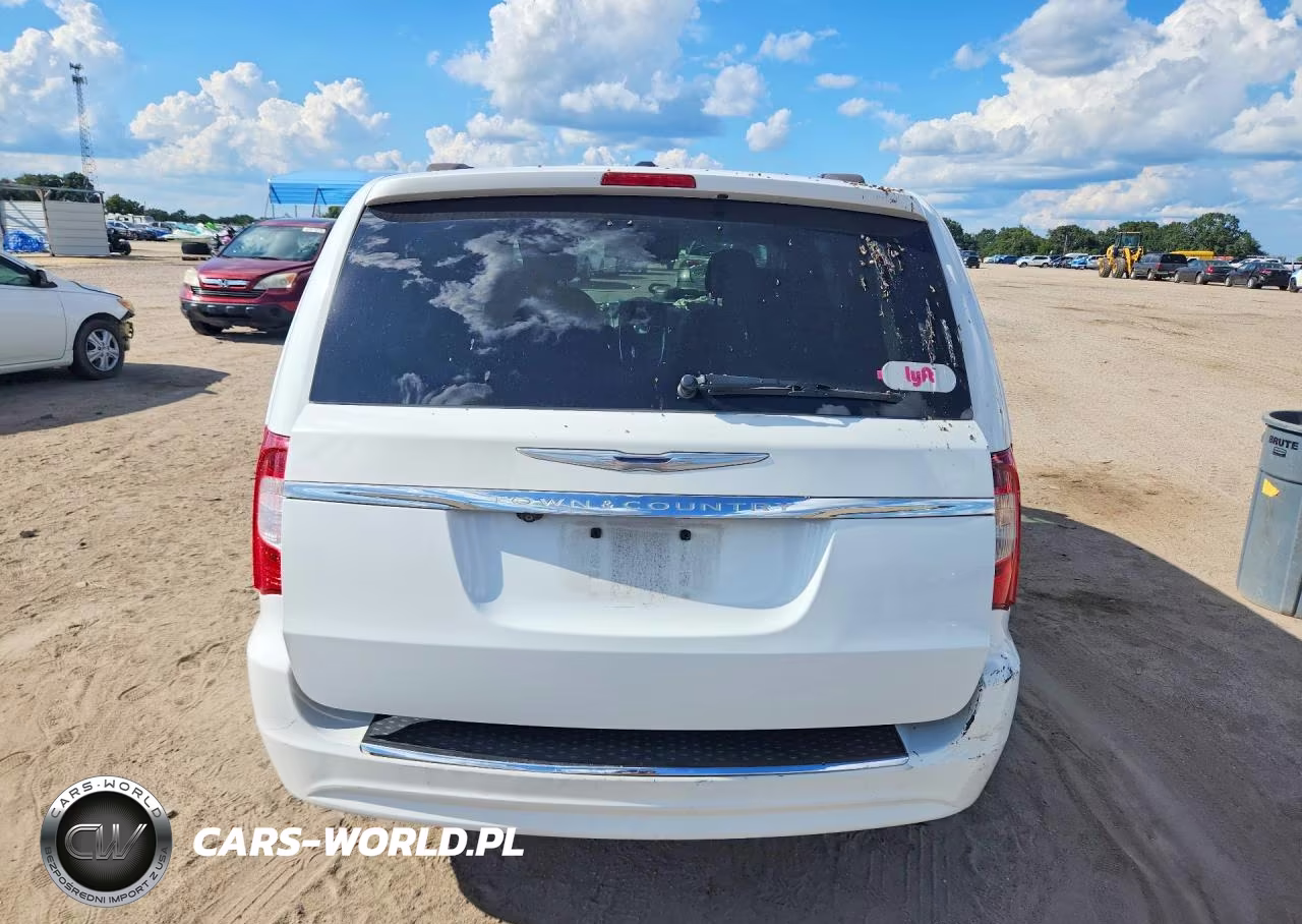 2014 Chrysler Town & Country Touring VIN:2C4RC1BG2ER449692 - 6
