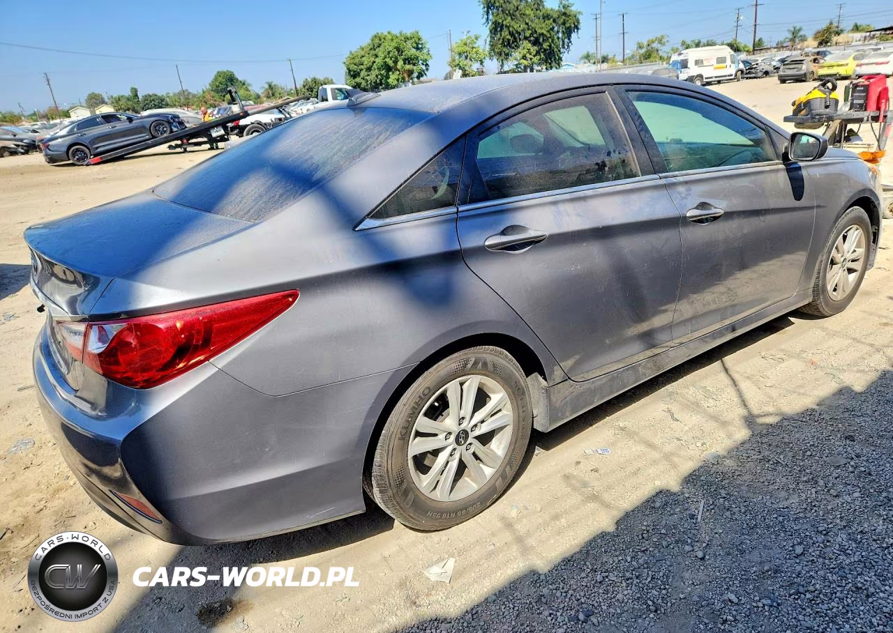 2014 Hyundai Sonata Gls VIN:5NPEB4AC6EH925182 - 3