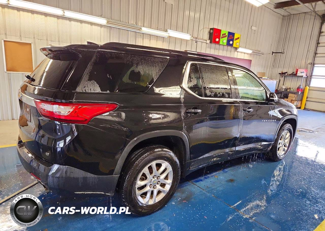 2019 Chevrolet Traverse Lt VIN:1GNERGKW7KJ238261 - 3