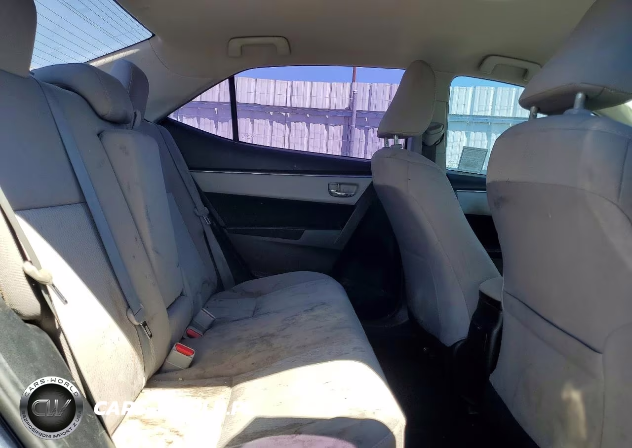2016 Toyota Corolla Le VIN:5YFBURHE5GP419981 - 10