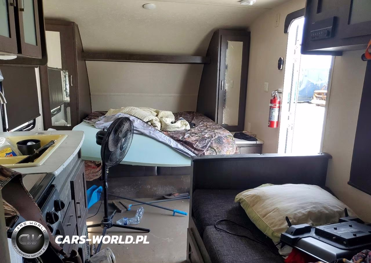 2018 Forest River Cruise Lite Camper VIN:4X4TSM721J7416647 - 5
