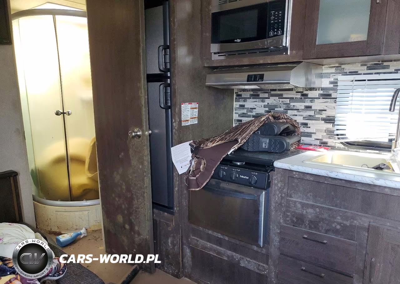 2018 Forest River Cruise Lite Camper VIN:4X4TSM721J7416647 - 9