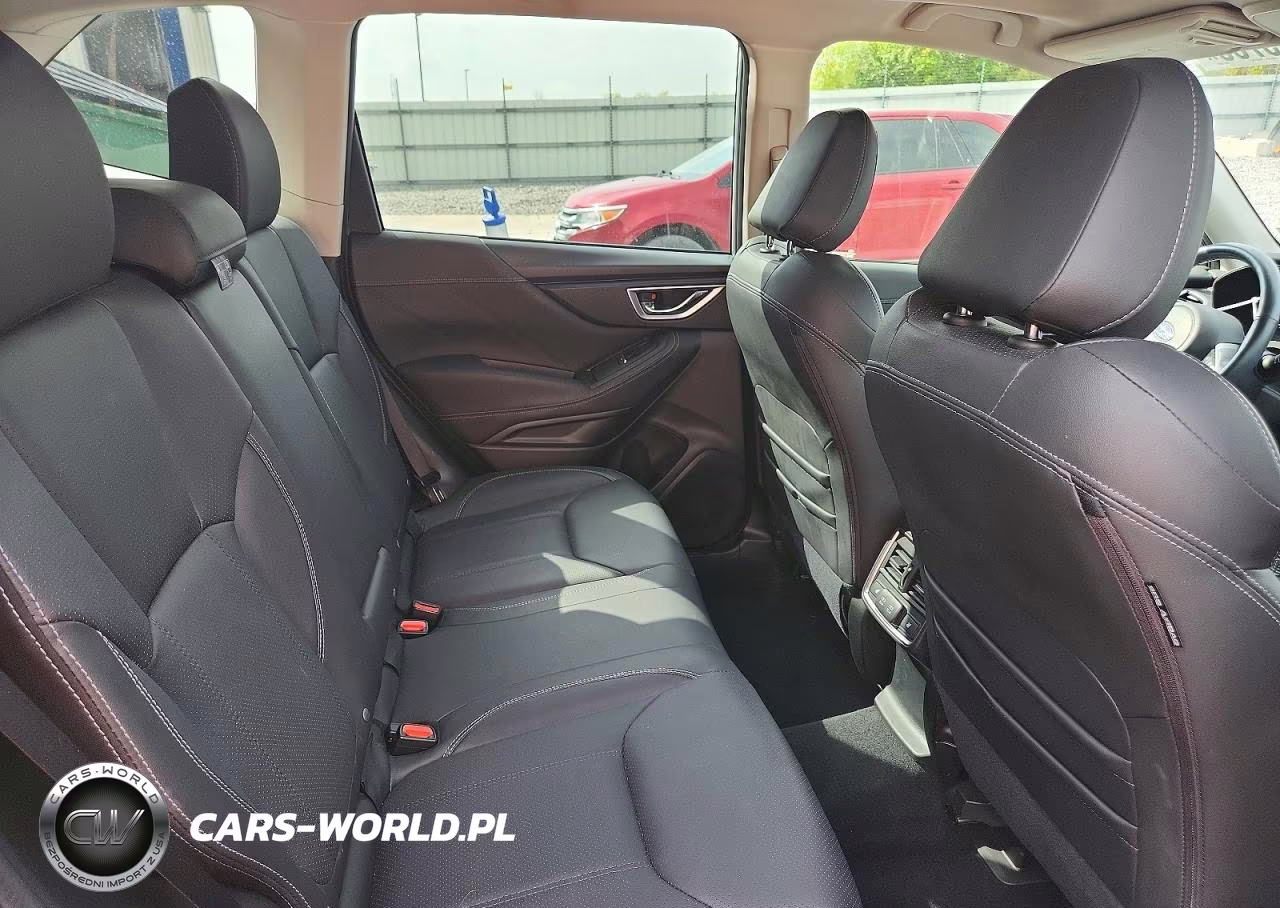 2019 Subaru Forester Touring VIN:JF2SKAWC5KH502633 - 10
