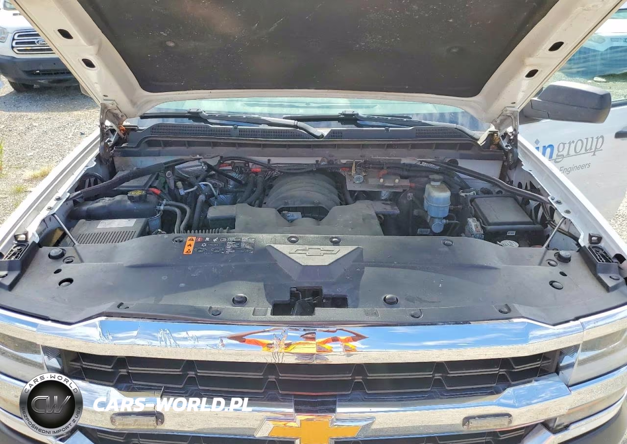 2018 Chevrolet Silverado K1500 VIN:1GCVKNEC0JZ355750 - 12