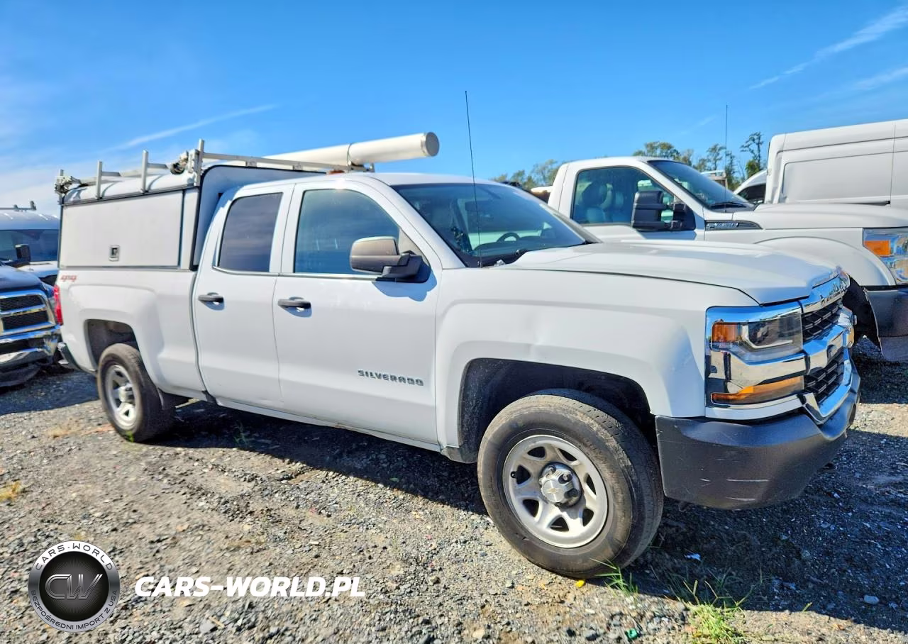 2018 Chevrolet Silverado K1500 VIN:1GCVKNEC0JZ355750 - 4