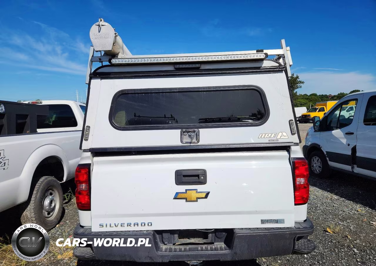2018 Chevrolet Silverado K1500 VIN:1GCVKNEC0JZ355750 - 6