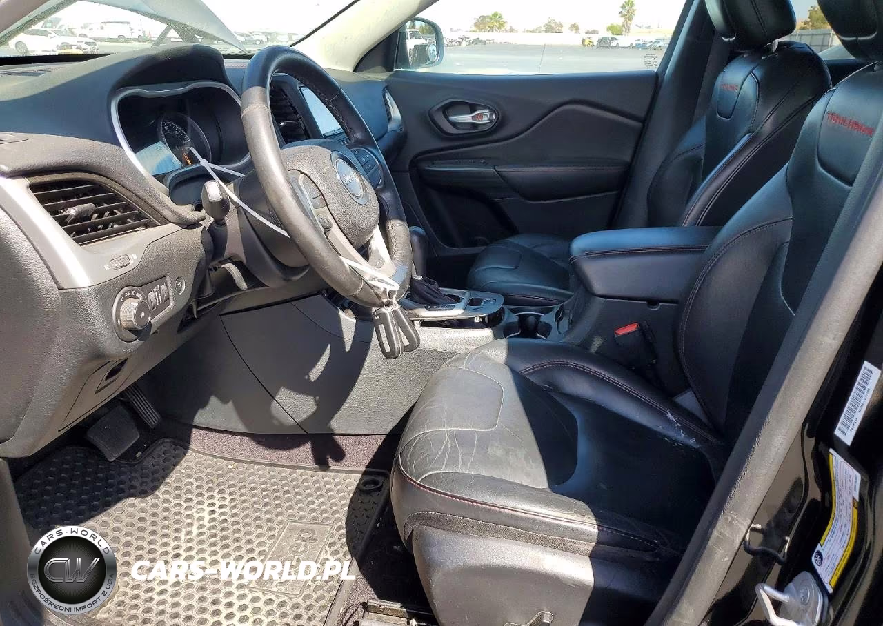 2016 Jeep Cherokee Trailhawk VIN:1C4PJMBS7GW215397 - 7