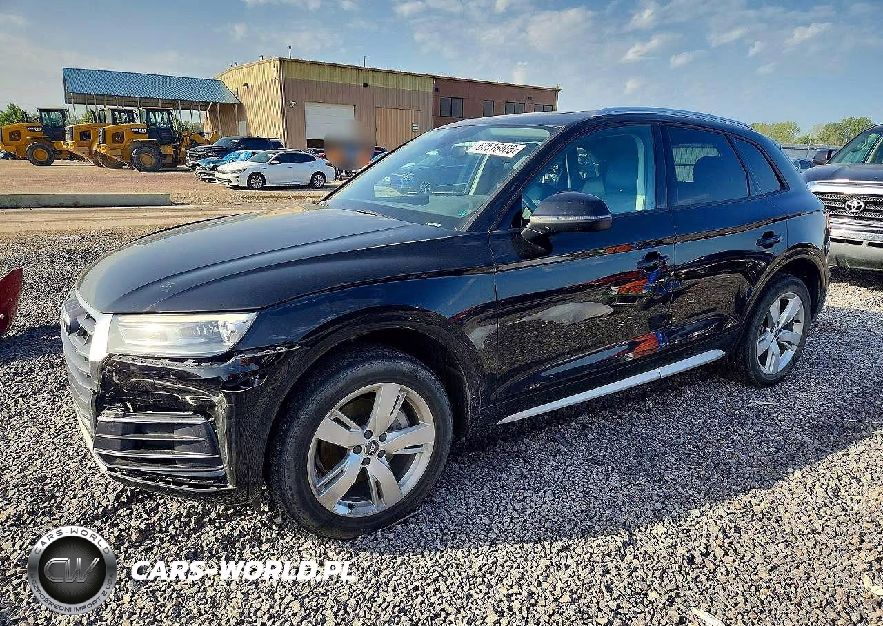 2018 Audi Q5 Premium VIN:WA1ANAFYXJ2013993 - 1