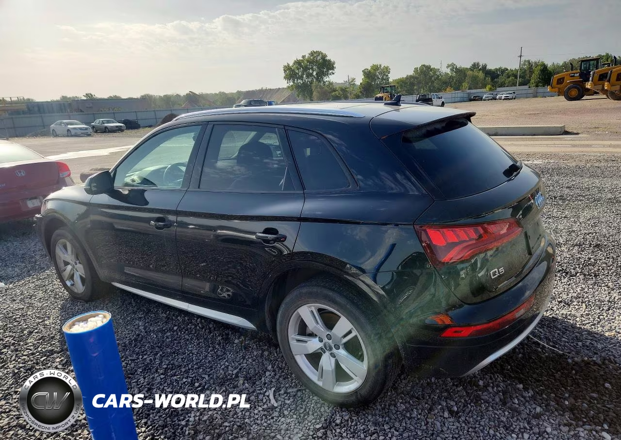 2018 Audi Q5 Premium VIN:WA1ANAFYXJ2013993 - 2