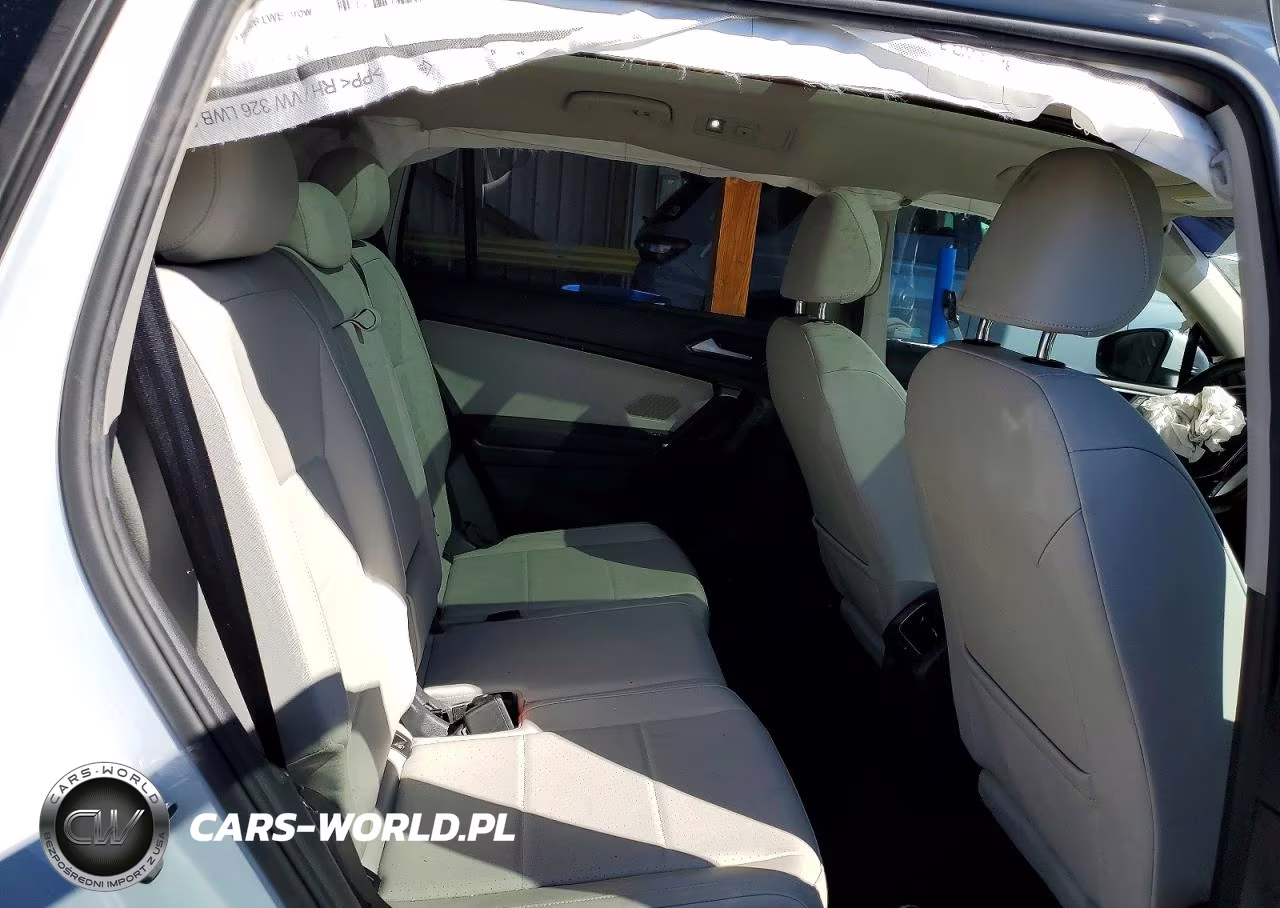 2018 Volkswagen Tiguan Se VIN:3VV2B7AX3JM177312 - 10