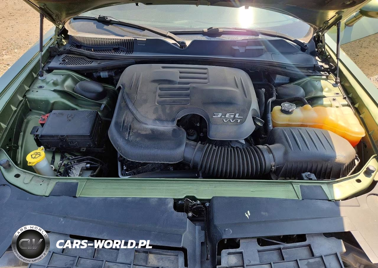 2018 Dodge Challenger Sxt VIN:2C3CDZAG9JH251425 - 11