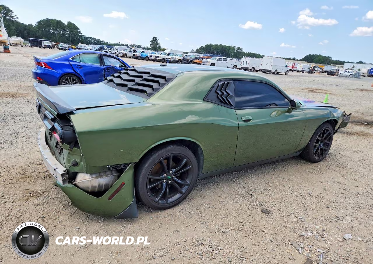 2018 Dodge Challenger Sxt VIN:2C3CDZAG9JH251425 - 3