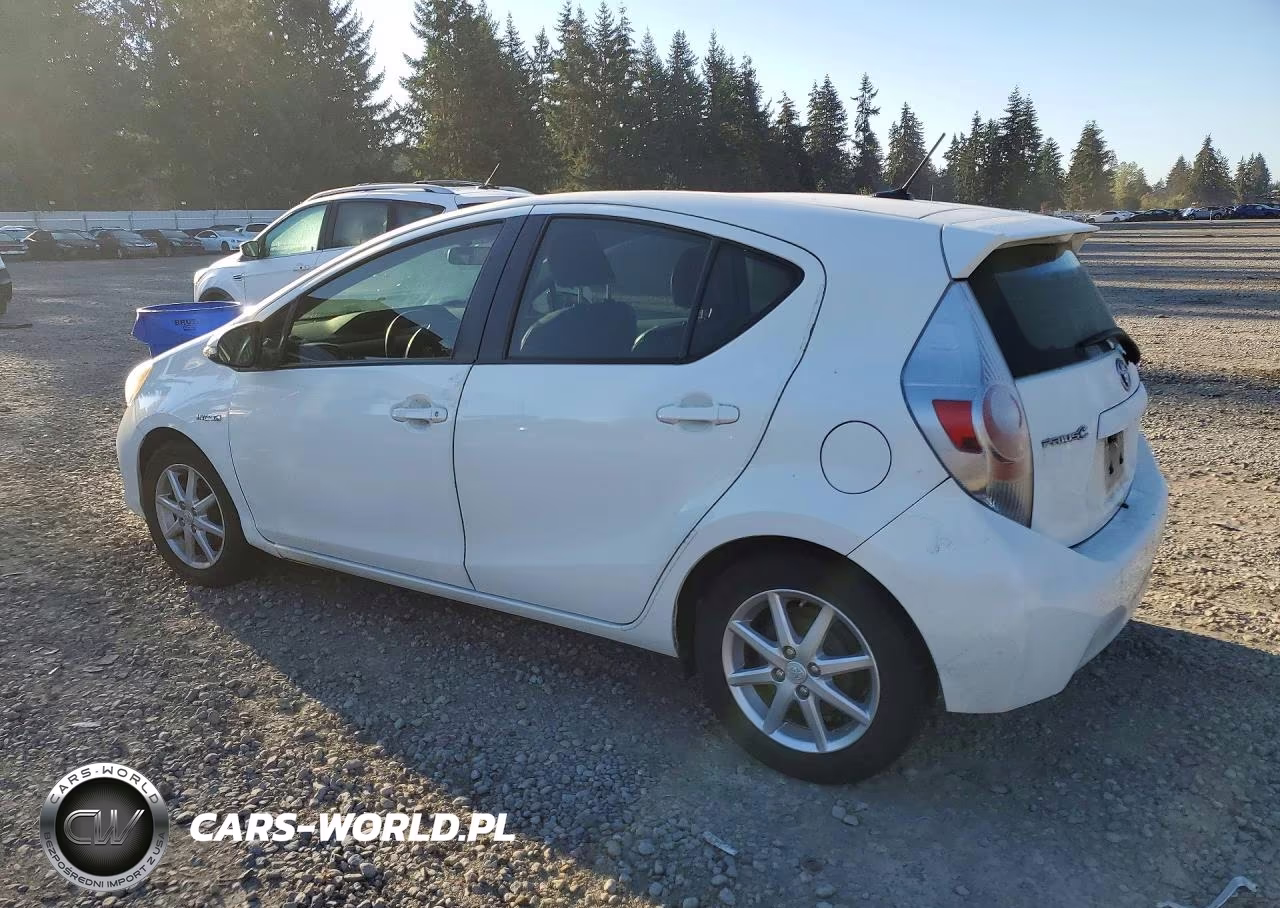 2012 Toyota Prius C Four VIN:JTDKDTB32C1024370 - 2