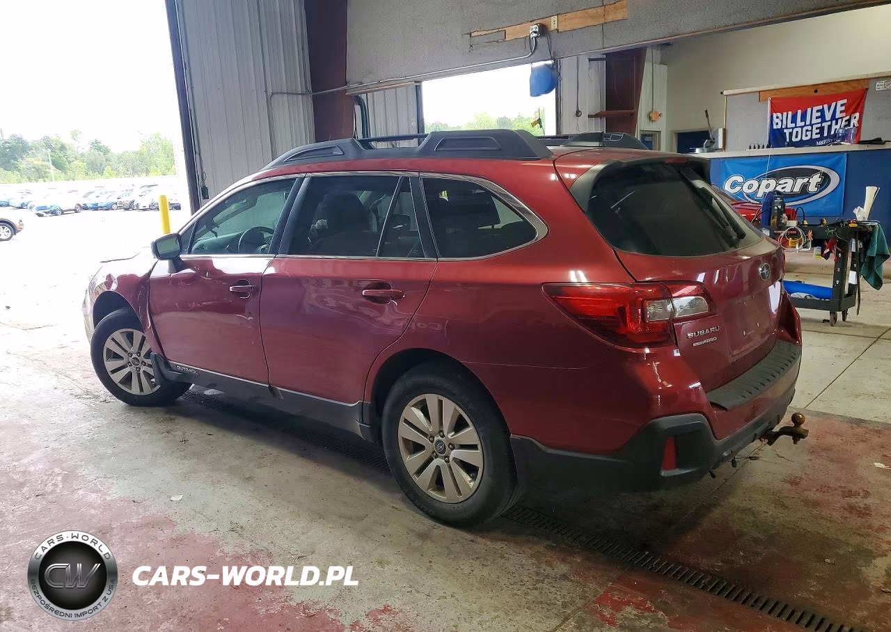 2018 Subaru Outback 2.5I Premium VIN:4S4BSACC3J3317653 - 2