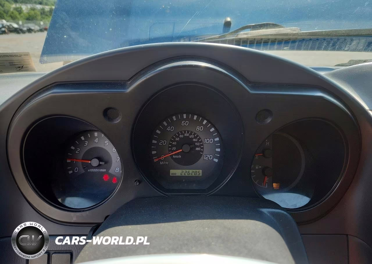 2002 Nissan Frontier Xe-V6 VIN:1N6ED29Y82C364227 - 9