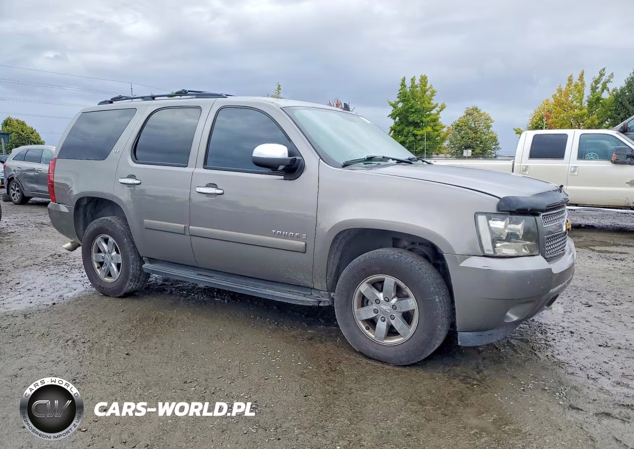 2008 Chevrolet Tahoe K1500 VIN:1GNFK13088J155835 - 4
