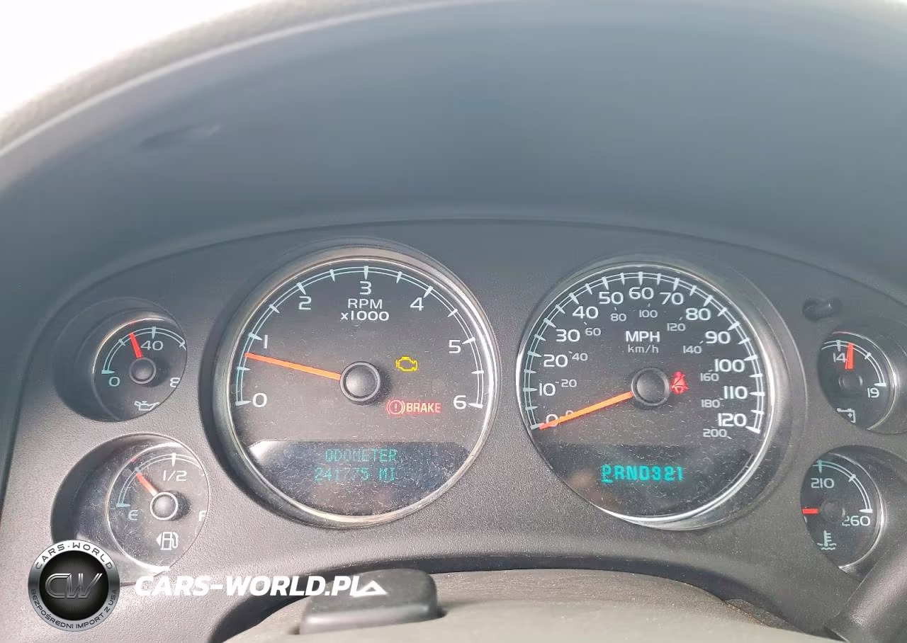 2008 Chevrolet Tahoe K1500 VIN:1GNFK13088J155835 - 9