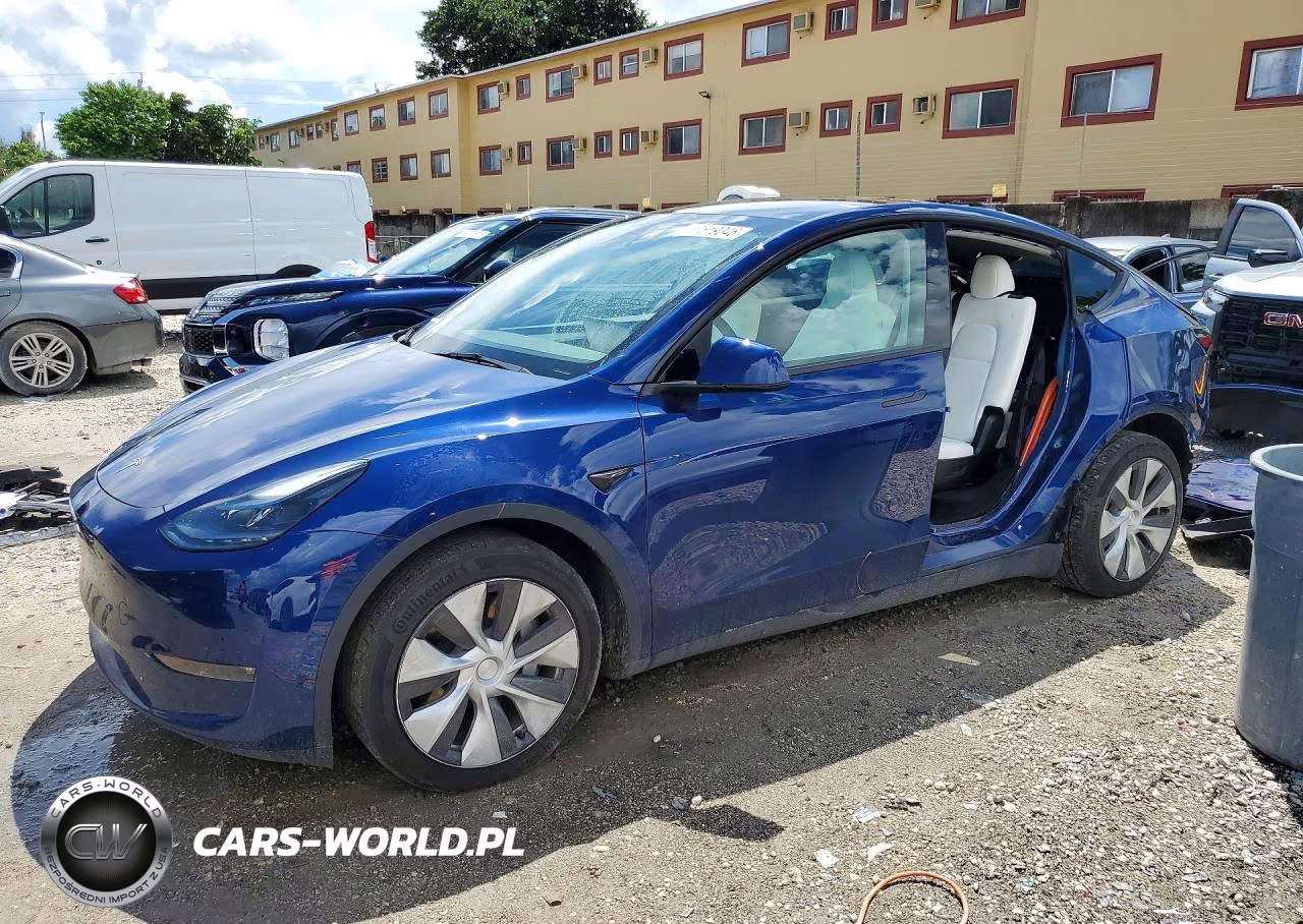 2023 Tesla Model Y – zdjęcie 1 z 13