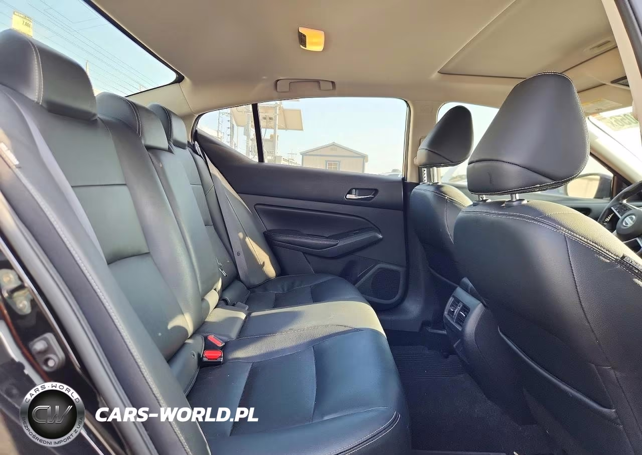 2019 Nissan Altima Platinum VIN:1N4BL4FW5KN300129 - 10