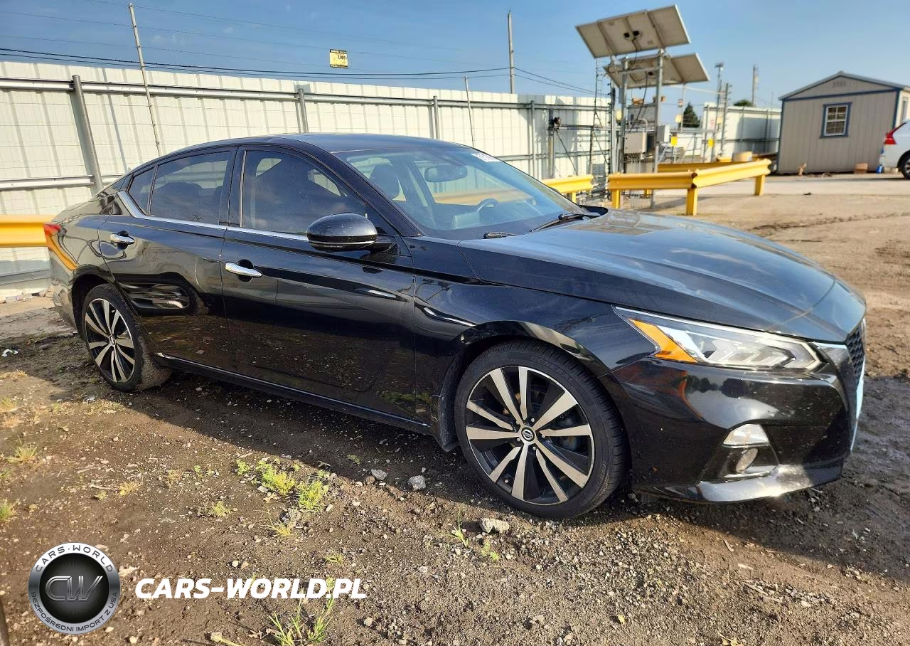 2019 Nissan Altima Platinum VIN:1N4BL4FW5KN300129 - 4