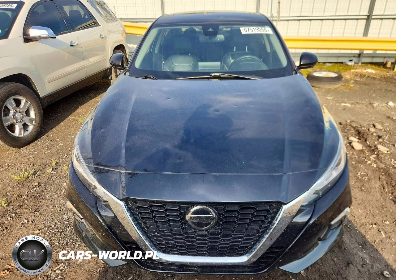 2019 Nissan Altima Platinum VIN:1N4BL4FW5KN300129 - 5