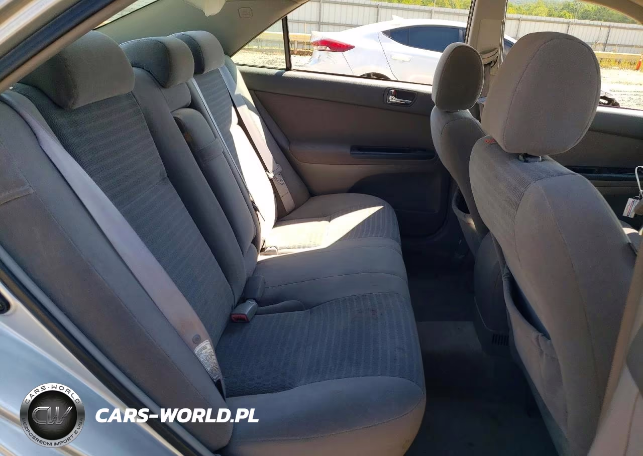 2005 Toyota Camry Le VIN:4T1BE30KX5U415772 - 10