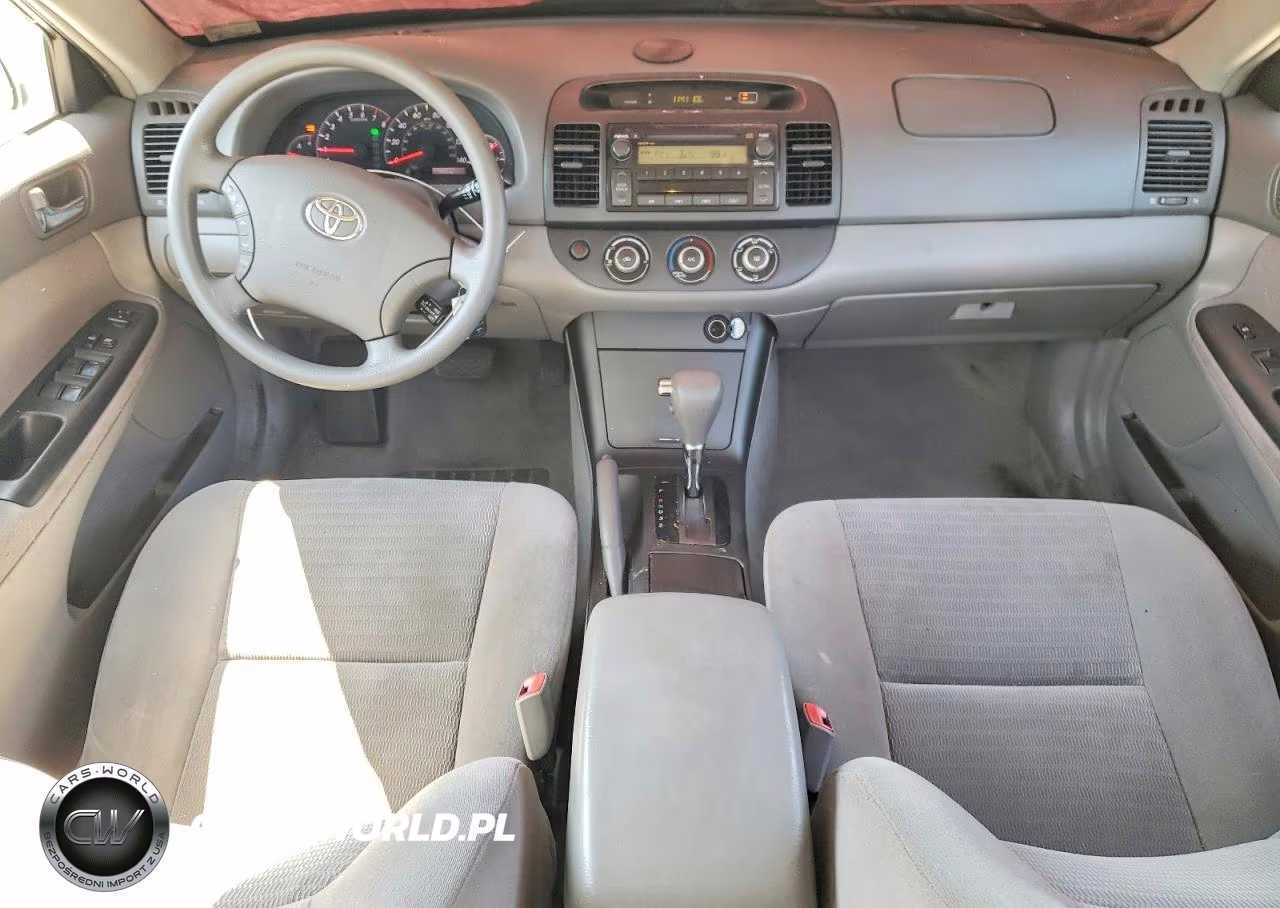 2005 Toyota Camry Le VIN:4T1BE30KX5U415772 - 8